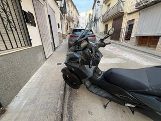 Yamaha Tricity 300 gris