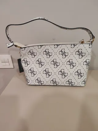 Bolso Guess con monedero