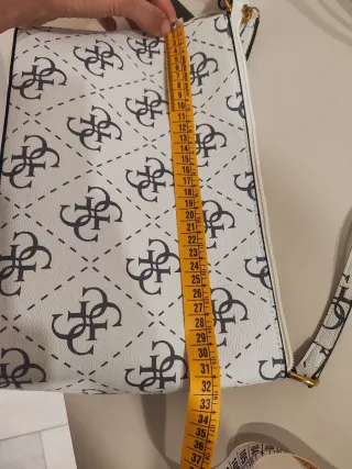 Bolso Guess con monedero