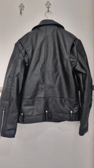 Chaqueta Zara efecto piel Talla S