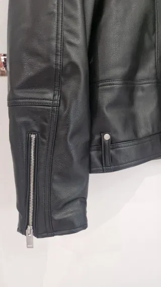 Chaqueta Zara efecto piel Talla S