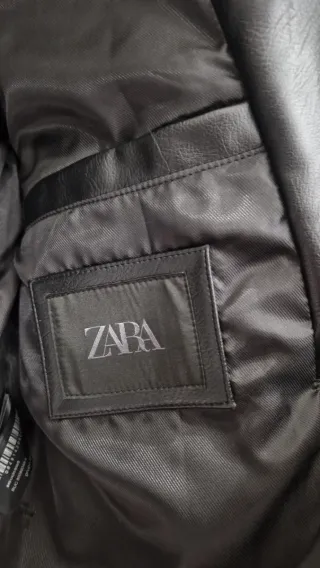 Chaqueta Zara efecto piel Talla S