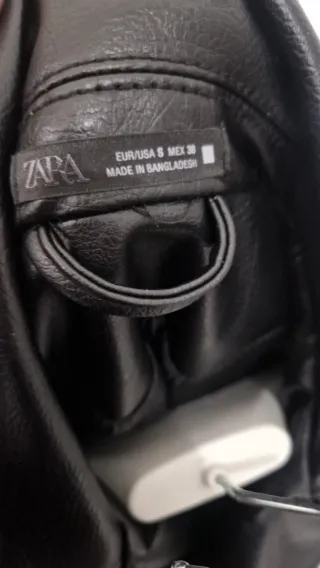 Chaqueta Zara efecto piel Talla S