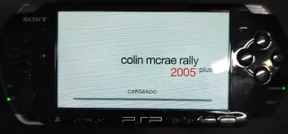 Colin McRae Rally 2005 Plus (PSP).
