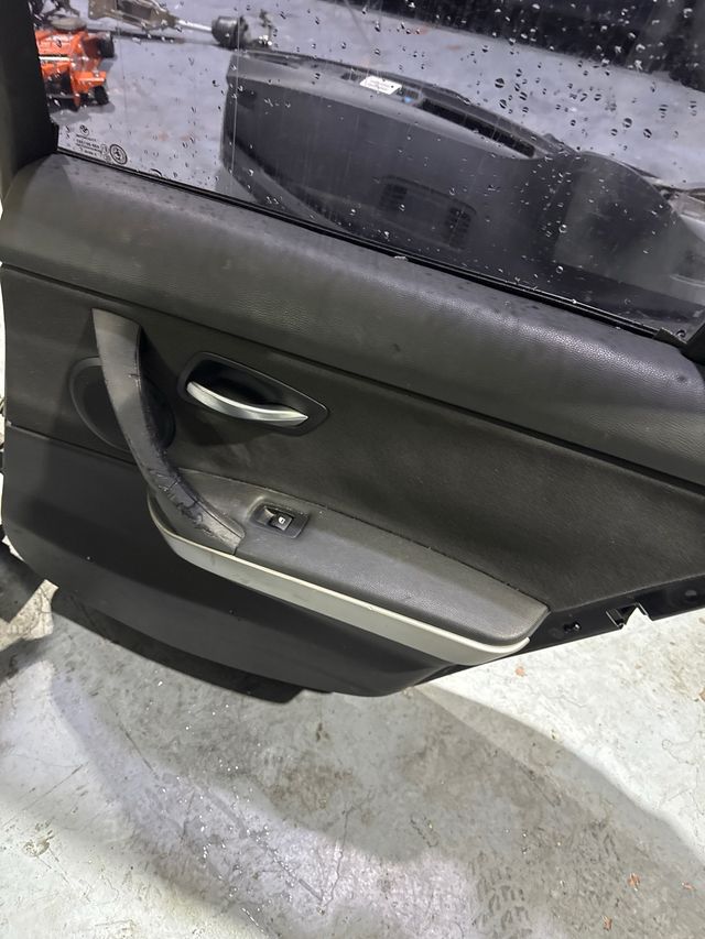 Puerta Trasera Derecha BMW E91