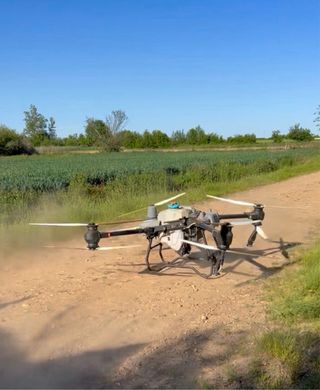 Tratamiento con dron DJI agras T50.