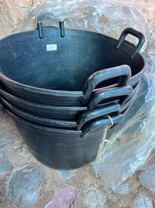 Esportones de goma de 85 litros