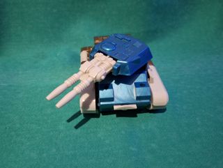 Belíssimo Transformer com armas, vintage