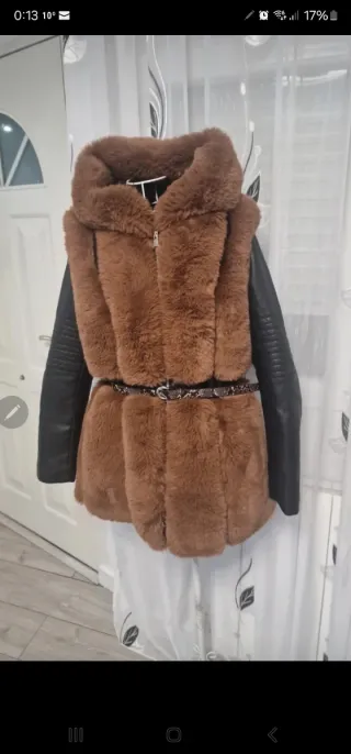 Abrigo Piel Marrón y Negro con Cinturón