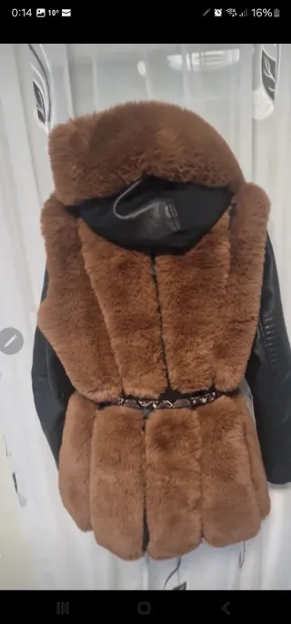 Abrigo Piel Marrón y Negro con Cinturón