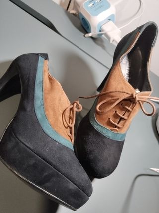 Zapatos Manolo's Elda Ante y Plataforma