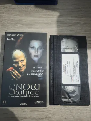 Snow White VHS - Sigourney Weaver