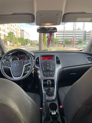 Opel Astra 2013