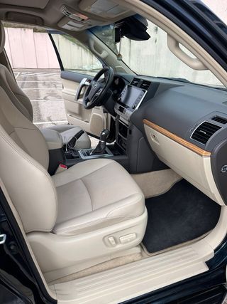 Toyota Land Cruiser 150 2021