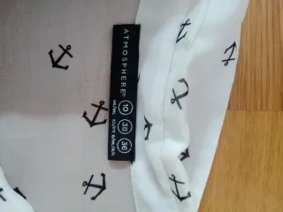 Camisa blanca fina con anclas