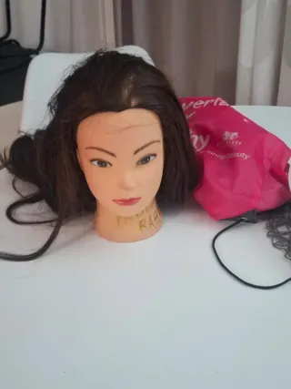 Maleta Maquillaje y Cabeza Maniquí