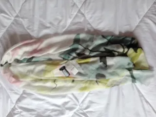 Fular - Pañuelo Nuevo con etiqueta