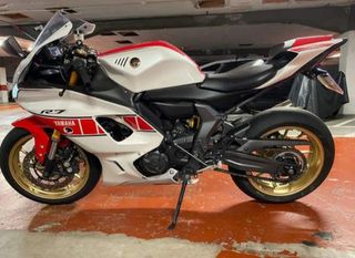Yamaha R7 Edición Limitada 400 kilómetro