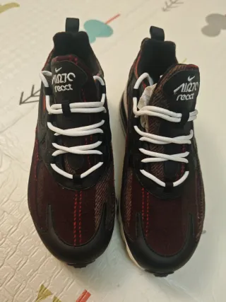 Nike Air Max 70 React