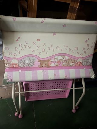 Cambiador y bañera para bebé