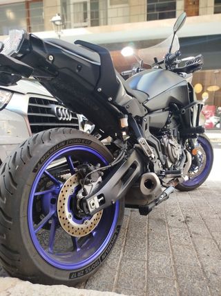 Yamaha Tracer 7 - Negra y Plata