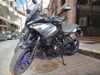 Yamaha Tracer 7 - Negra y Plata