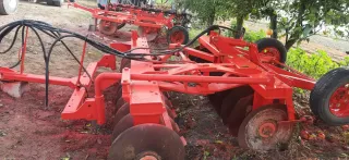 Tractor Massey Ferguson Rojo