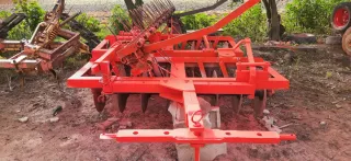 Tractor Massey Ferguson Rojo