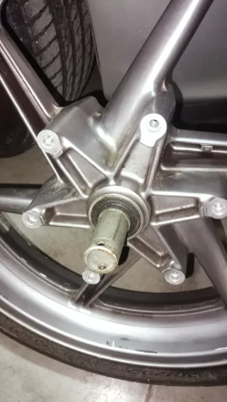 Llanta delantera VFR750