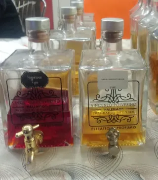 Bottiglie di profumo vintage