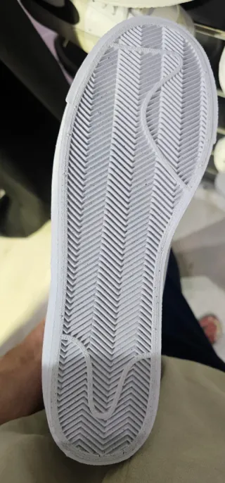 Nike Blazer Mid 77 Low