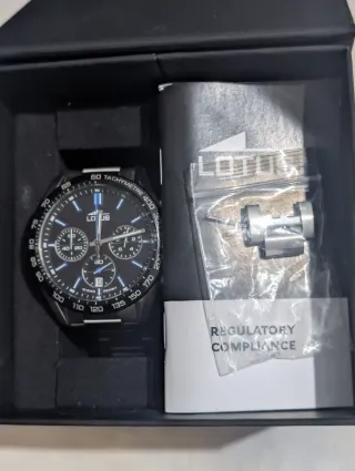Reloj Lotus Cronógrafo Negro y Plateado