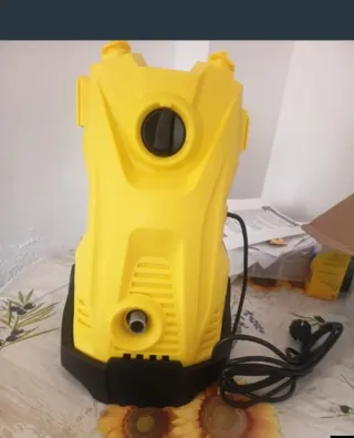 Hidrolimpiadora amarilla