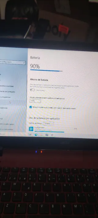 Ordenador portátil Acer rojo, va como un tiro!!