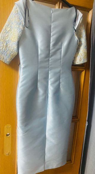 Vestido de fiesta azul y dorado Carla Ruiz