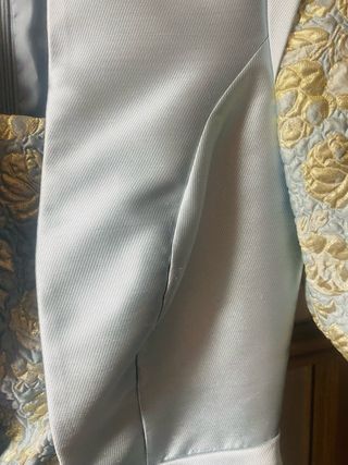 Vestido de fiesta azul y dorado Carla Ruiz