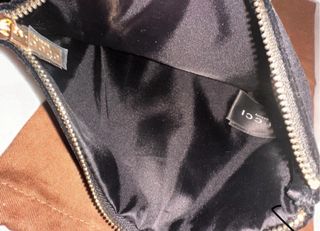 New and unused original velvet Gucci beauty clutch