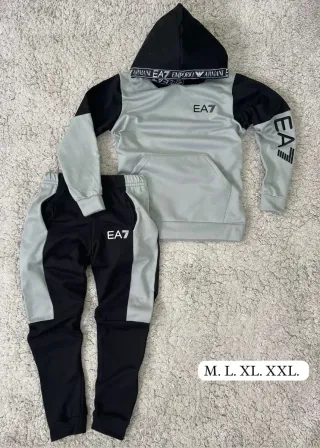 Conjunto Deportivo 2 por 70 euros chándal talla