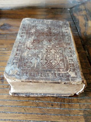 Librito de oraciones muy antiguo DIAMANTE