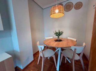 Piso en Alquiler temporal en Oviedo.