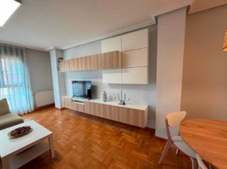 Piso en Alquiler temporal en Oviedo.