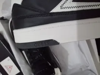 Zapatos de vestir Guess