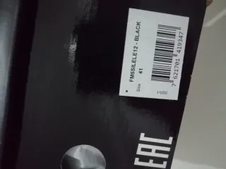 Zapatos de vestir Guess