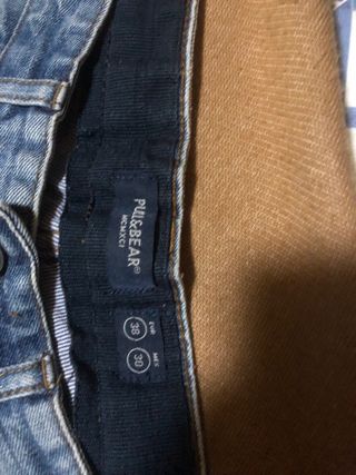Pull&Bear Pantalón Corto Roto Chico