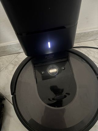 Irobot Roomba i8+ con base de autovaciado