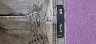 Pantalón corto gris