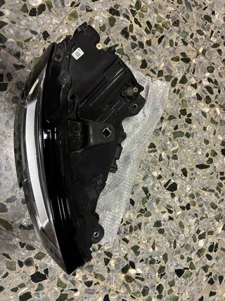 Faro Dcho Audi A3 8V