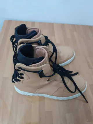 Zapatillas Nike Air Force 1 Beige/Negro