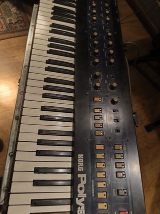 Sintetizador Korg Polysix con MIDI