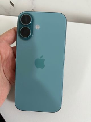 iPhone 16 color verde agua